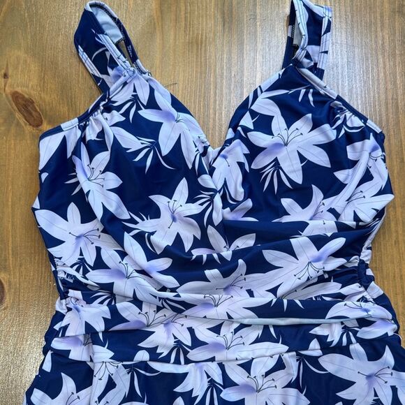 Navy & purple floral swimdress built in boy shorts one piece swimwear NWOT 2XL - Picture 5 of 15